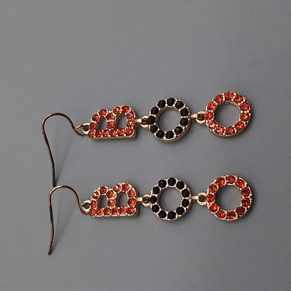 NWOT Gold Toned Orange &  Black Bejeweled "BOO" Metallic Drop Dangle Earrings - Picture 3 of 8